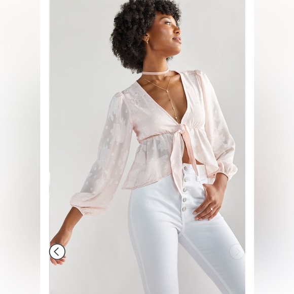 Francesca’s Christina Jacquard Tie Front Blouse - Picture 2 of 13